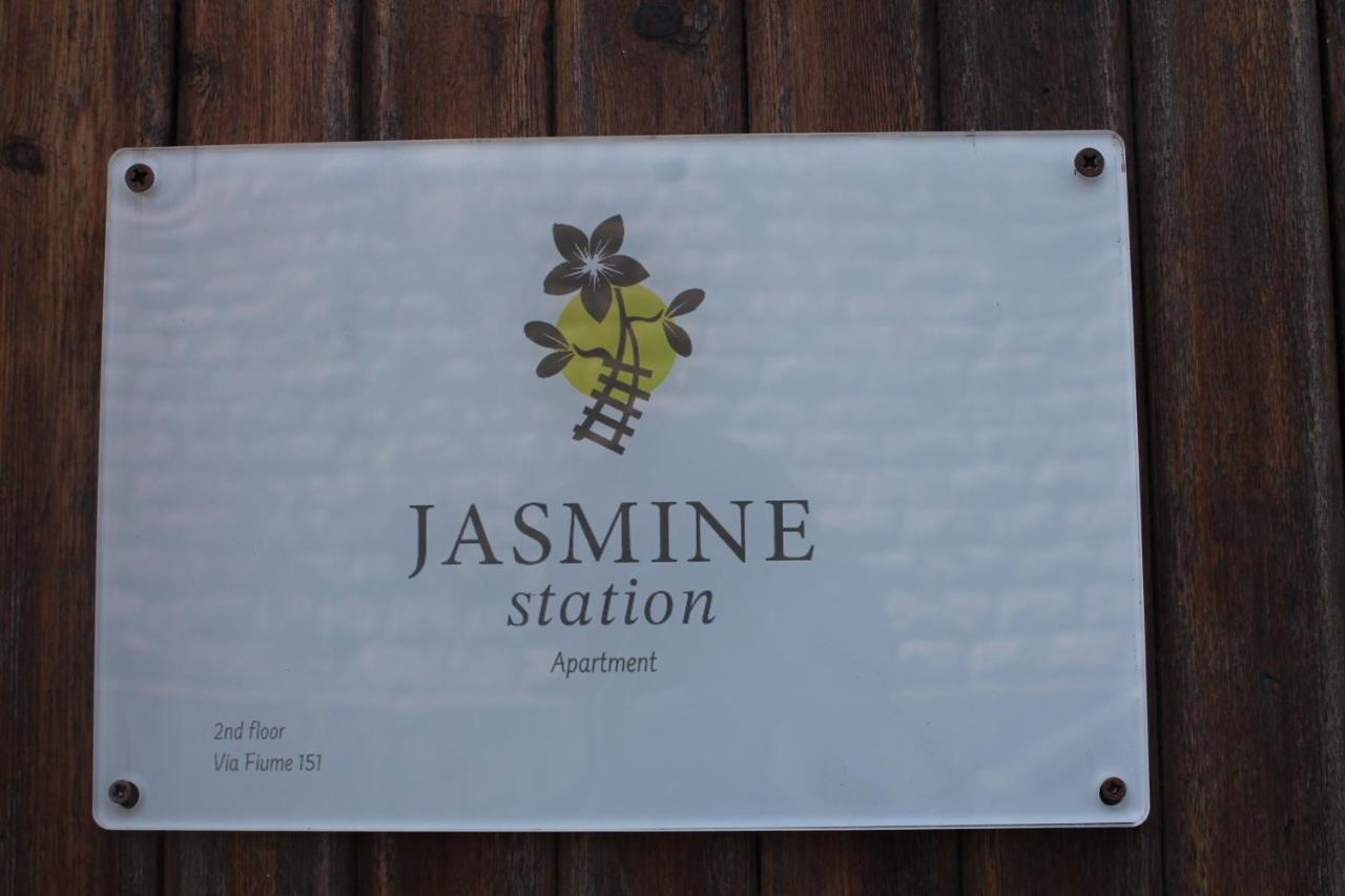 Jasmine Station - Cinque Terre Apartment La Spezia Luaran gambar